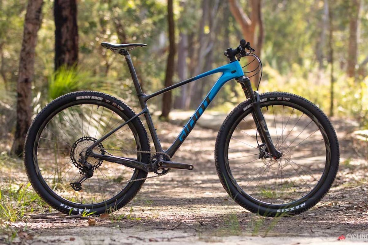 giant cypress dx hybrid bike