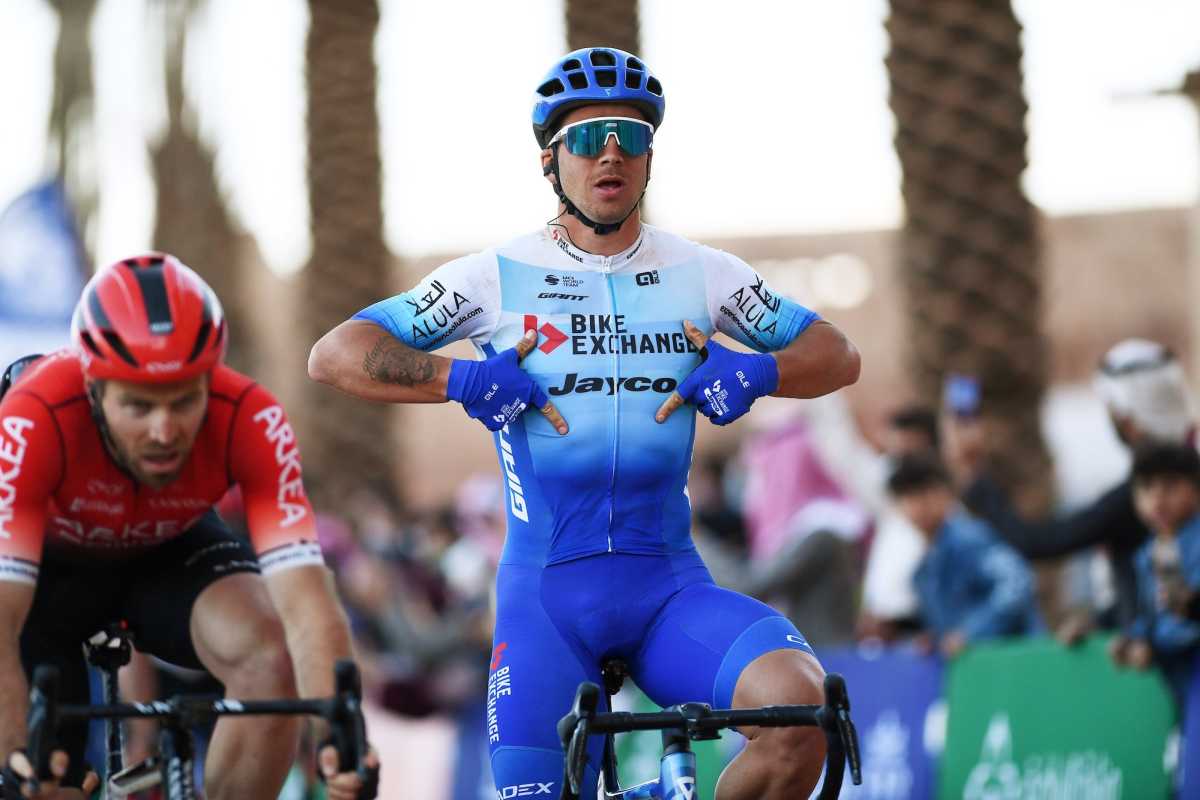 ¡GROENEWEGEN SPRINTA HACIA LA PRIMERA VICTORIA DEL AÑO!