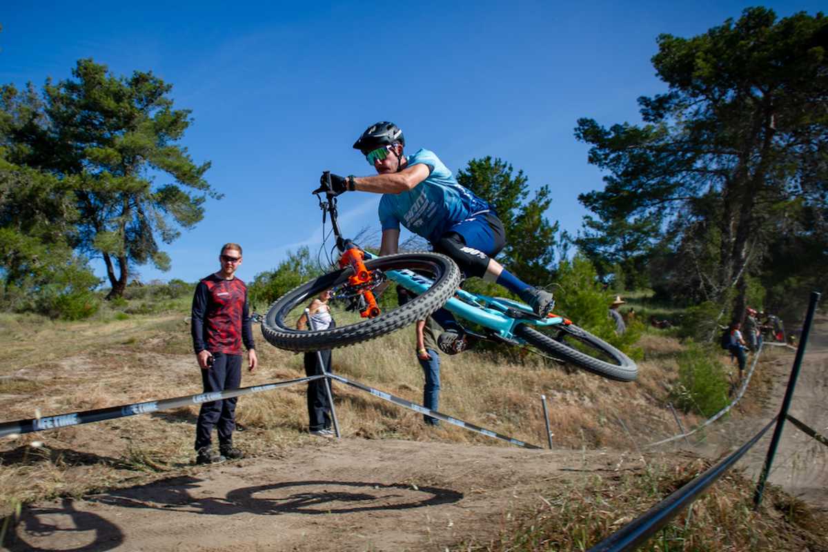 DENIAUD LIDERA UN GRAN FIN DE SEMANA DEL GIANT FACTORY OFF-ROAD TEAM