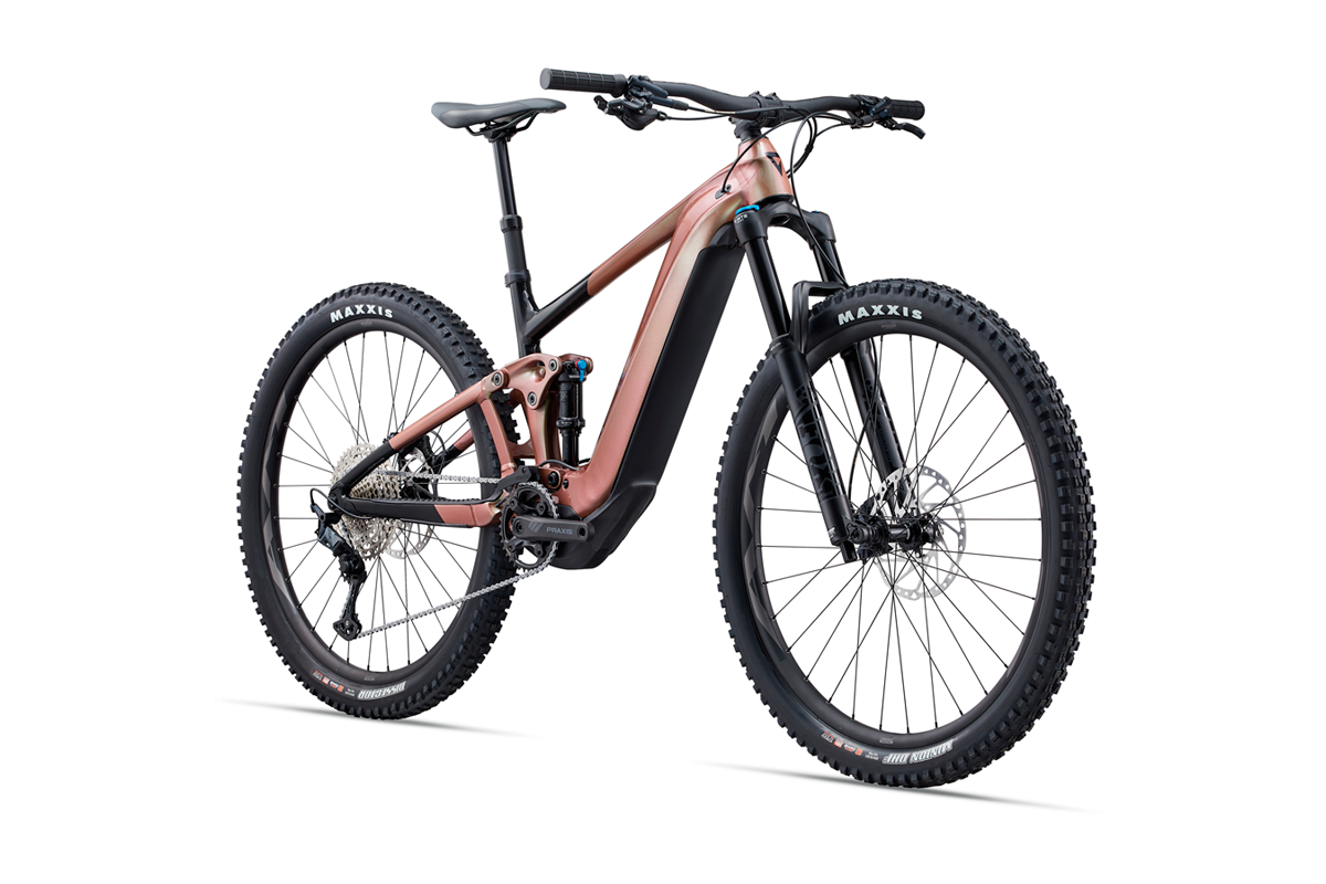 Giant Trance E+: Potencia y agilidad para un mayor rendimiento.