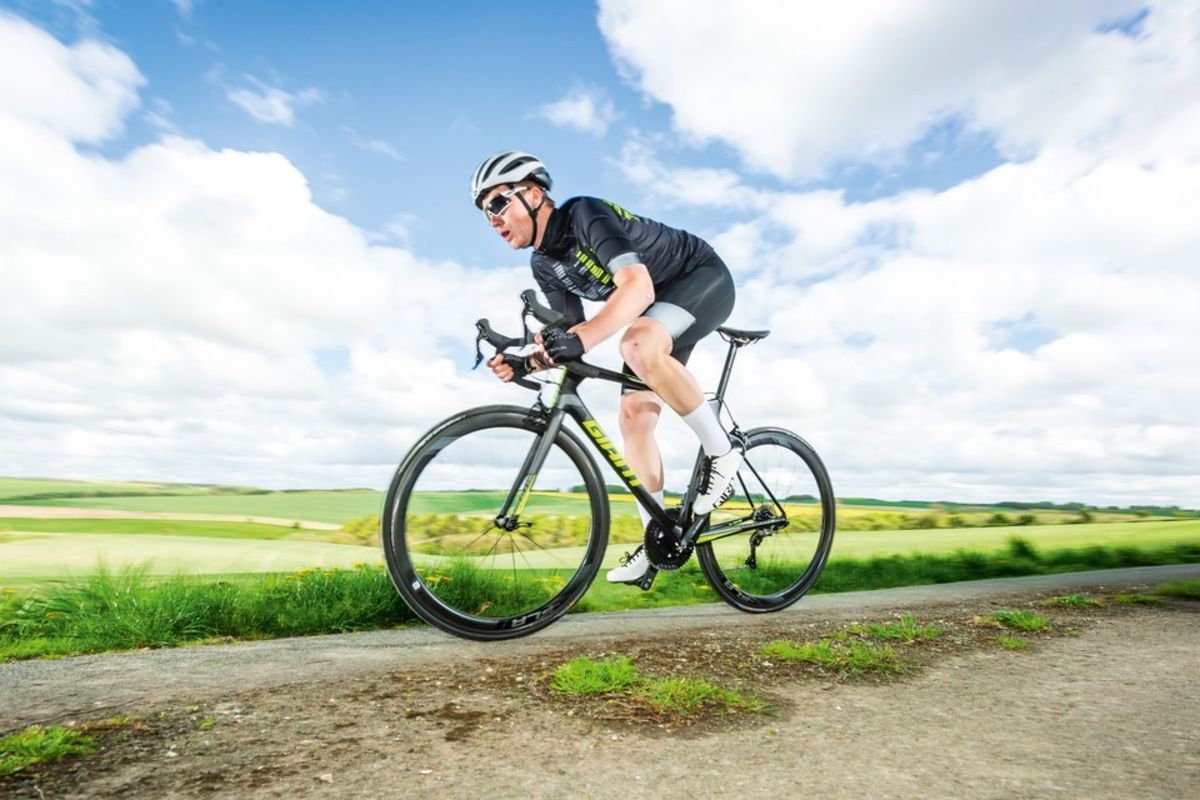 BIKERADAR: LA TCR ADVANCED PRO OFRECE UNA "CALIDAD DE CONDUCCIÓN SUBLIME".